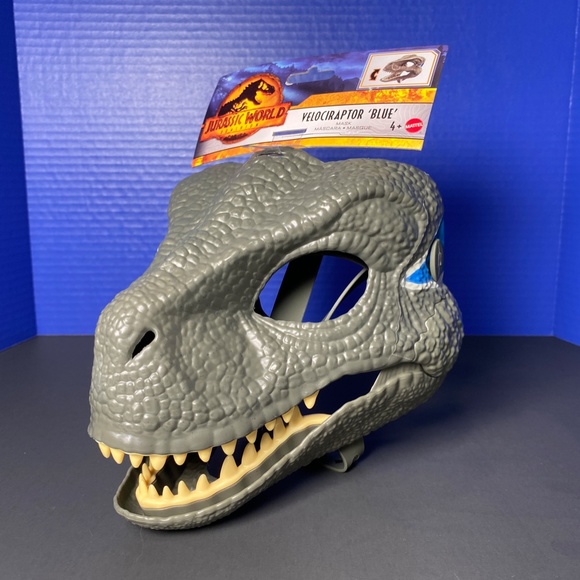 Jurassic World Dominion Velociraptor "Blue" Mask with moving jaw. - Picture 2 of 6
